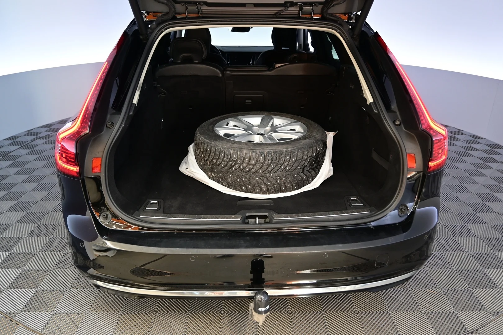Car Image - 3S97yGlK444vOhzKbO8TnM