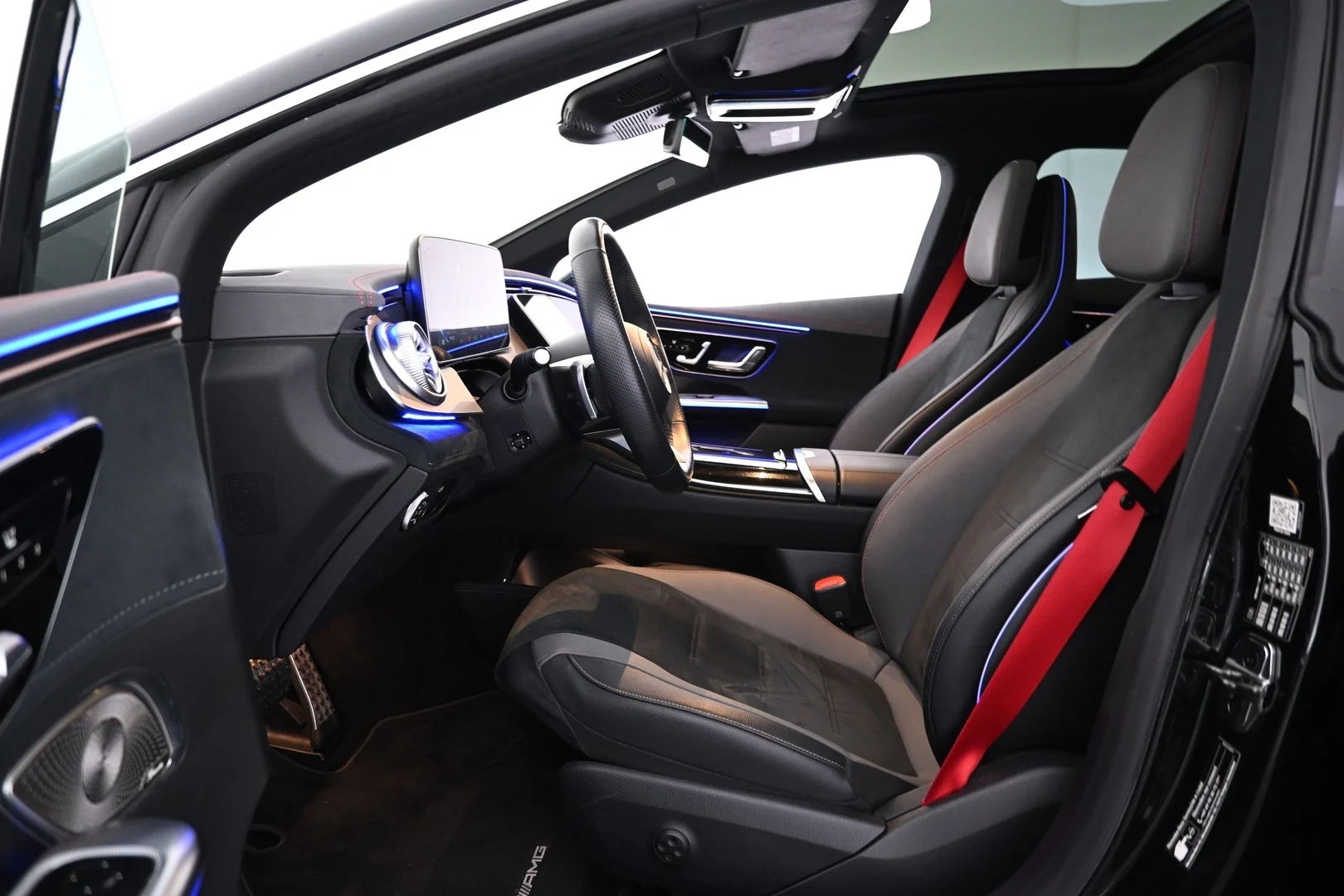 Car Image - 6styUxemrcVpNZdDHmrpHT