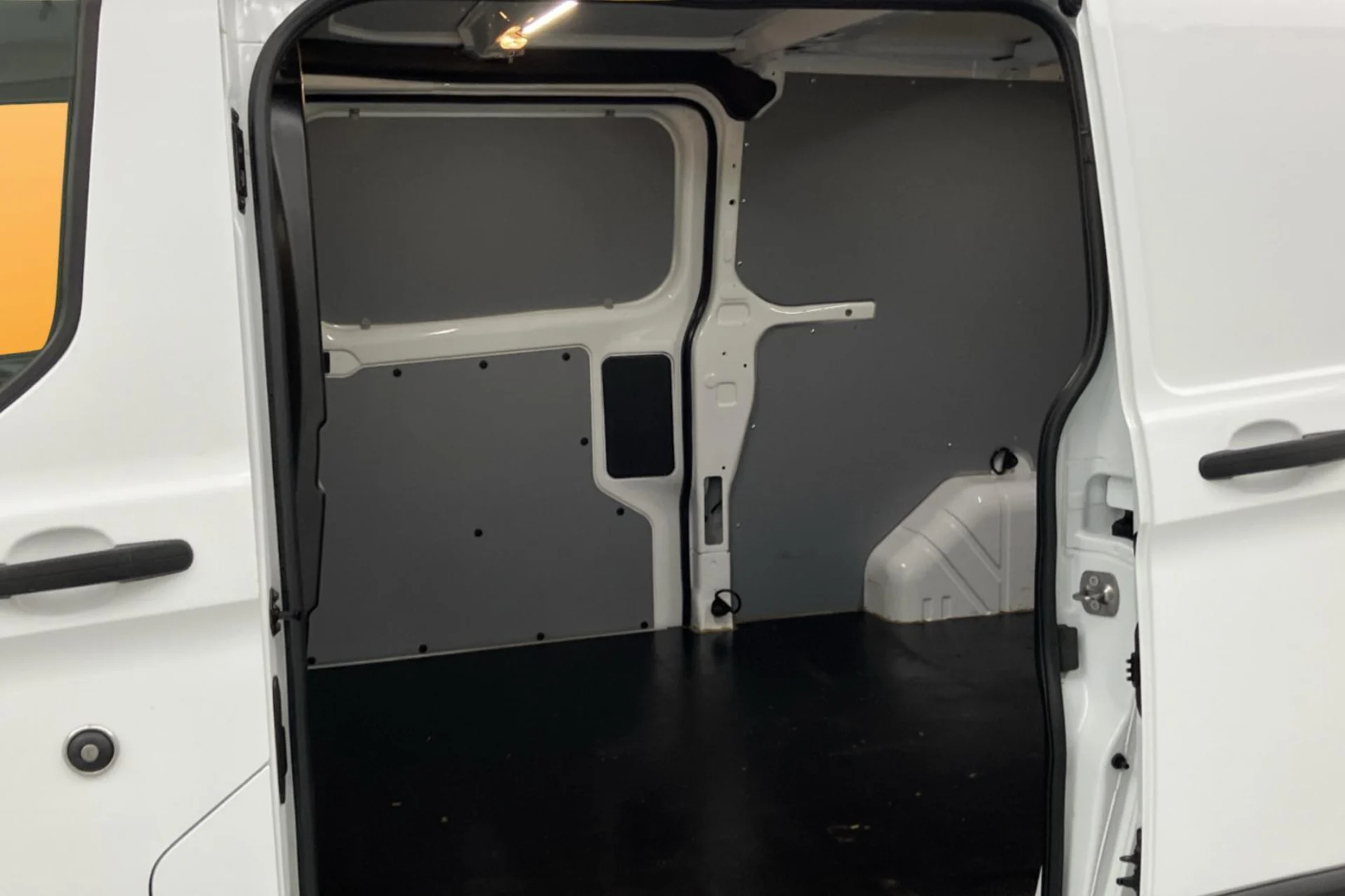 Car Image - 1wNrHHCpc87SxIqoRyuL8E