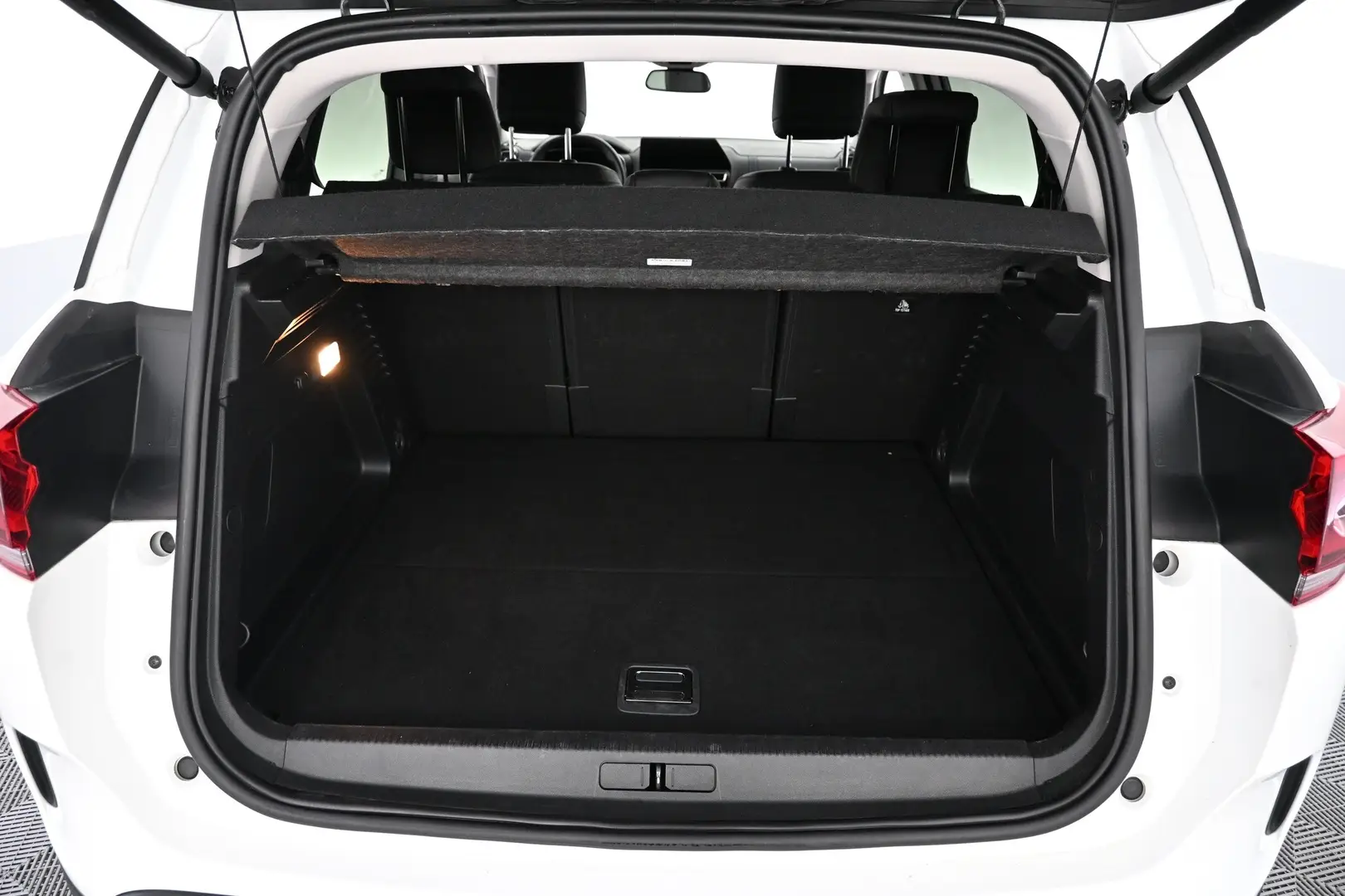 Car Image - 5IBj5Szh3St1B8x93B4OG7