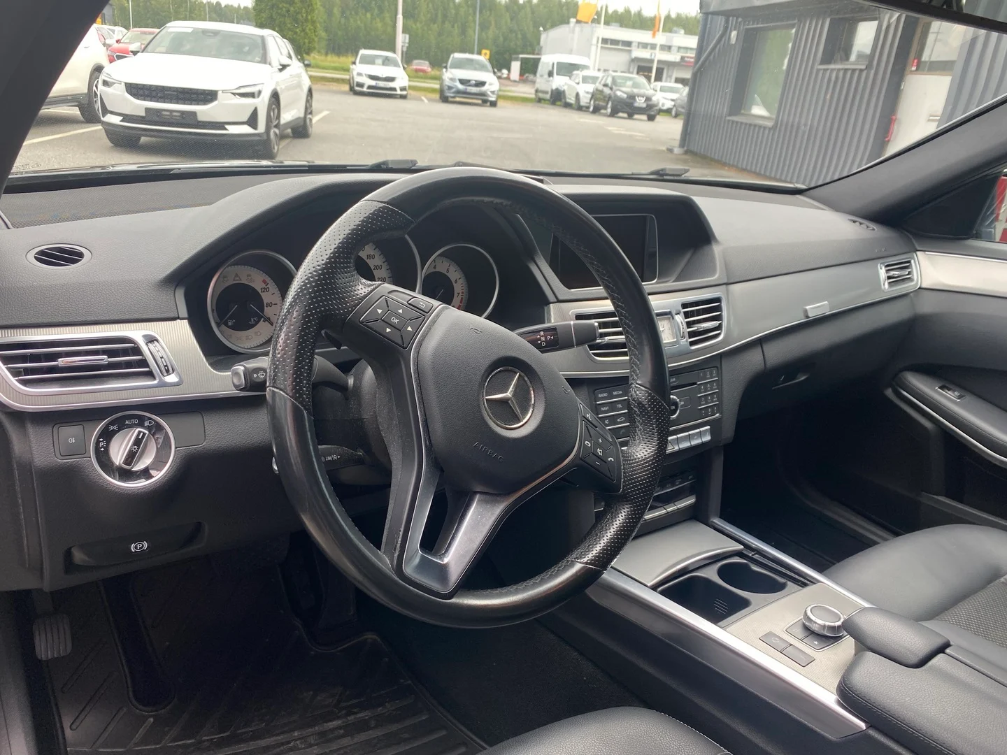 Car Image - 6MErMO4fI3ubWHAtHrFuM3