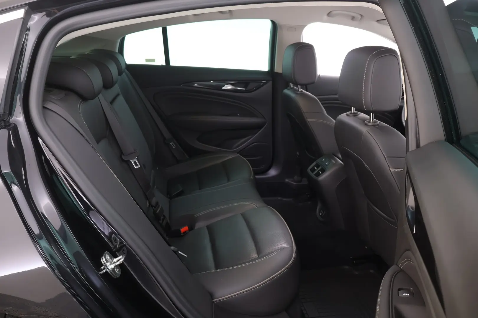 Car Image - 6ZpiFdJeLFY4i0Dn8hp2te