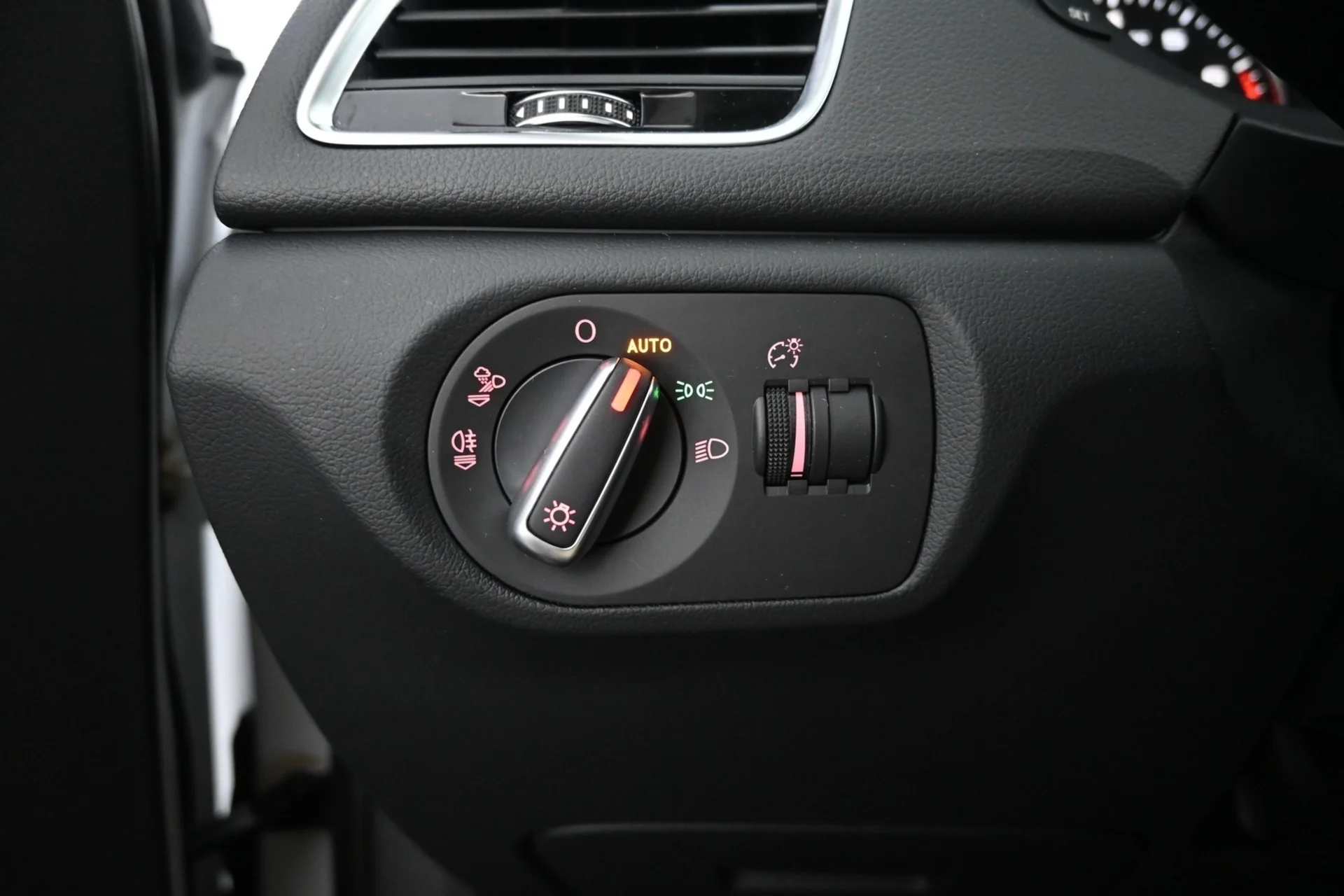 Car Image - 2fzdt5UxIxjgivujlBvBBm