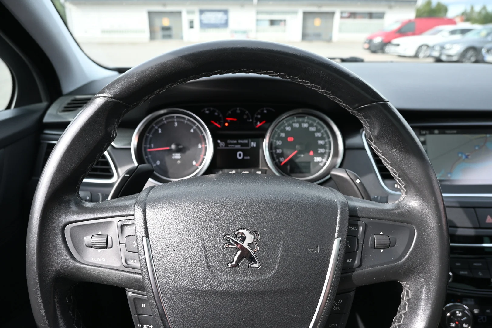 Car Image - 3gz1QEekTTh107A3EYpUco
