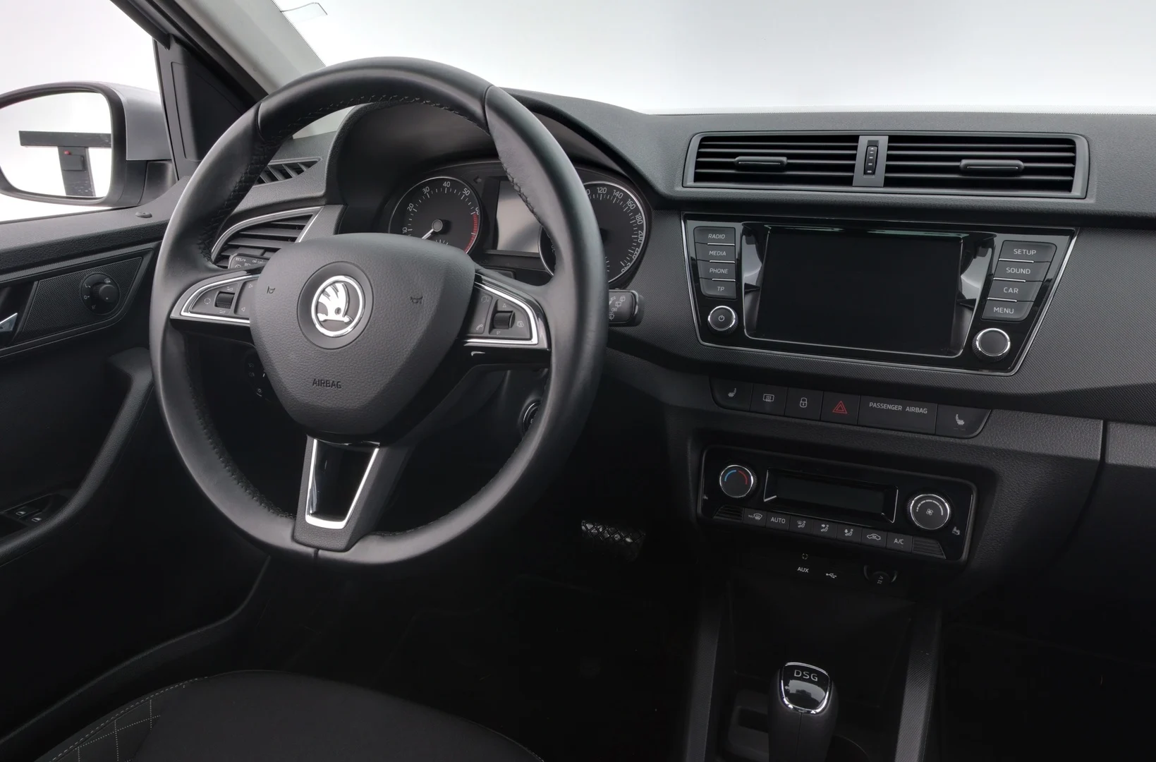 Car Image - 7kMjx4Dv79WuI4WlAObiil