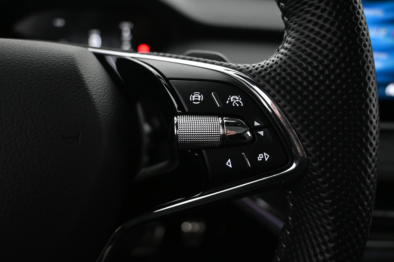 Car Image - 6fmWmKaAWtnI4s317w2a6t