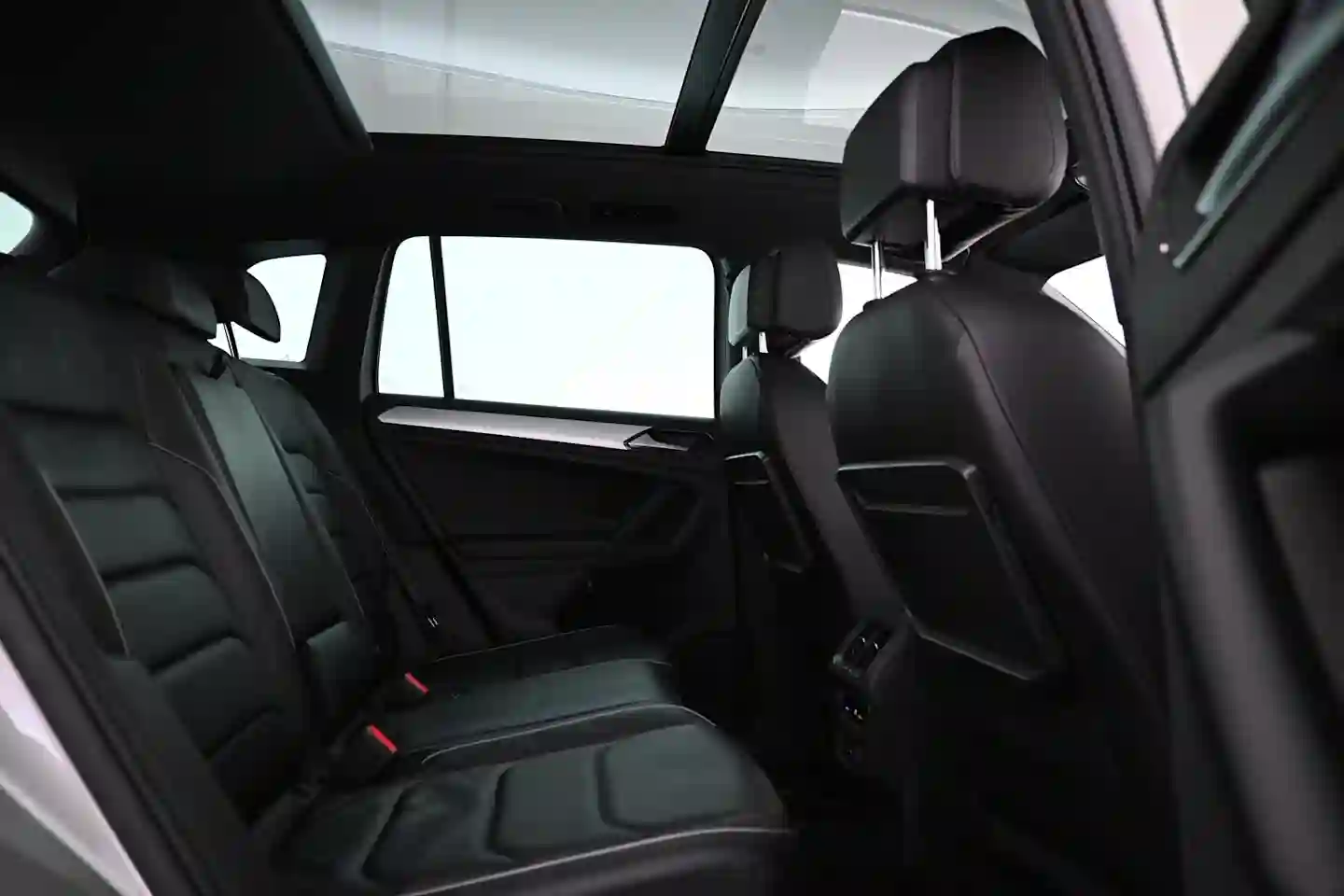 Car Image - 7sNFfPPvEw5ehHgVNhtqXg