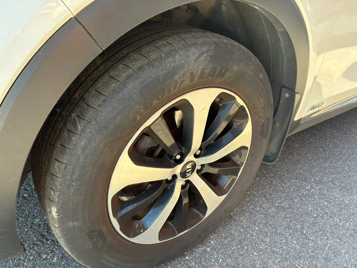 Car Image - lrN6Xu8nIoeAPXHv3PRSj