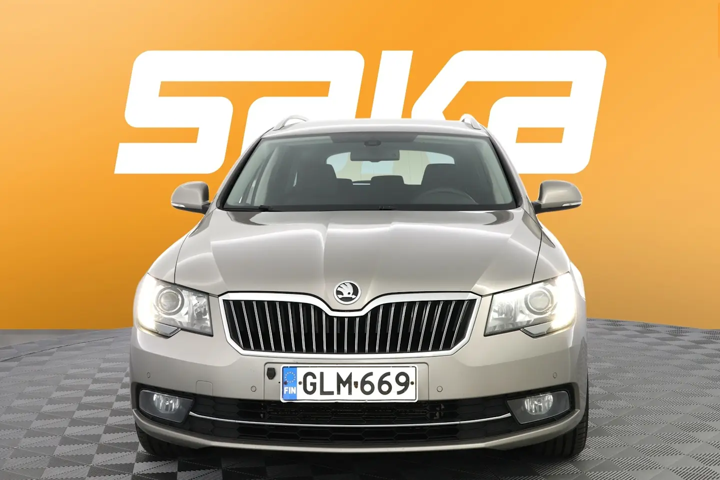 Car Image - 4WLE6v1XhPv6Drqj8eMHpn