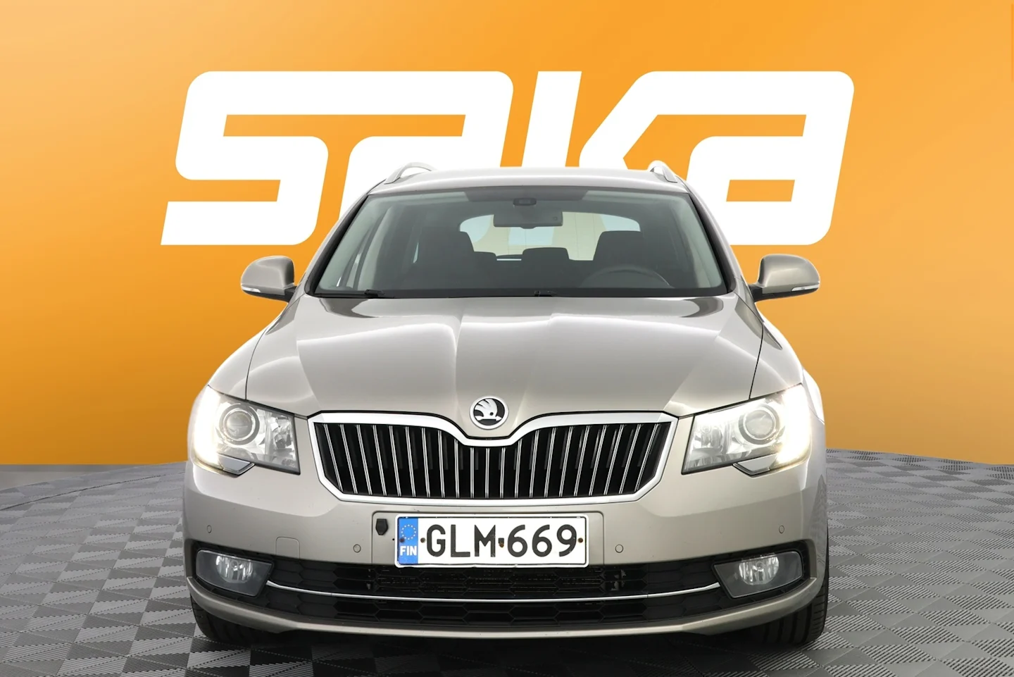 Car Image - 4WLE6v1XhPv6Drqj8eMHpn
