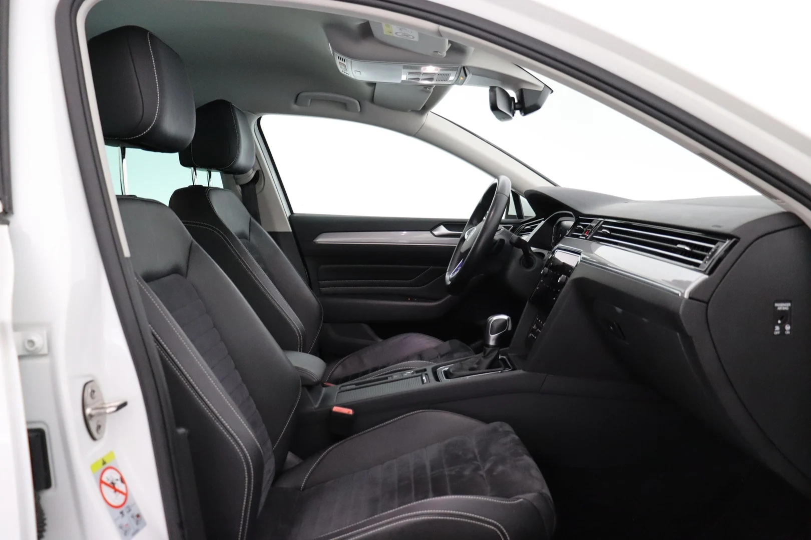 Car Image - 2JPth3mWRXEnrr40Q0z2rk