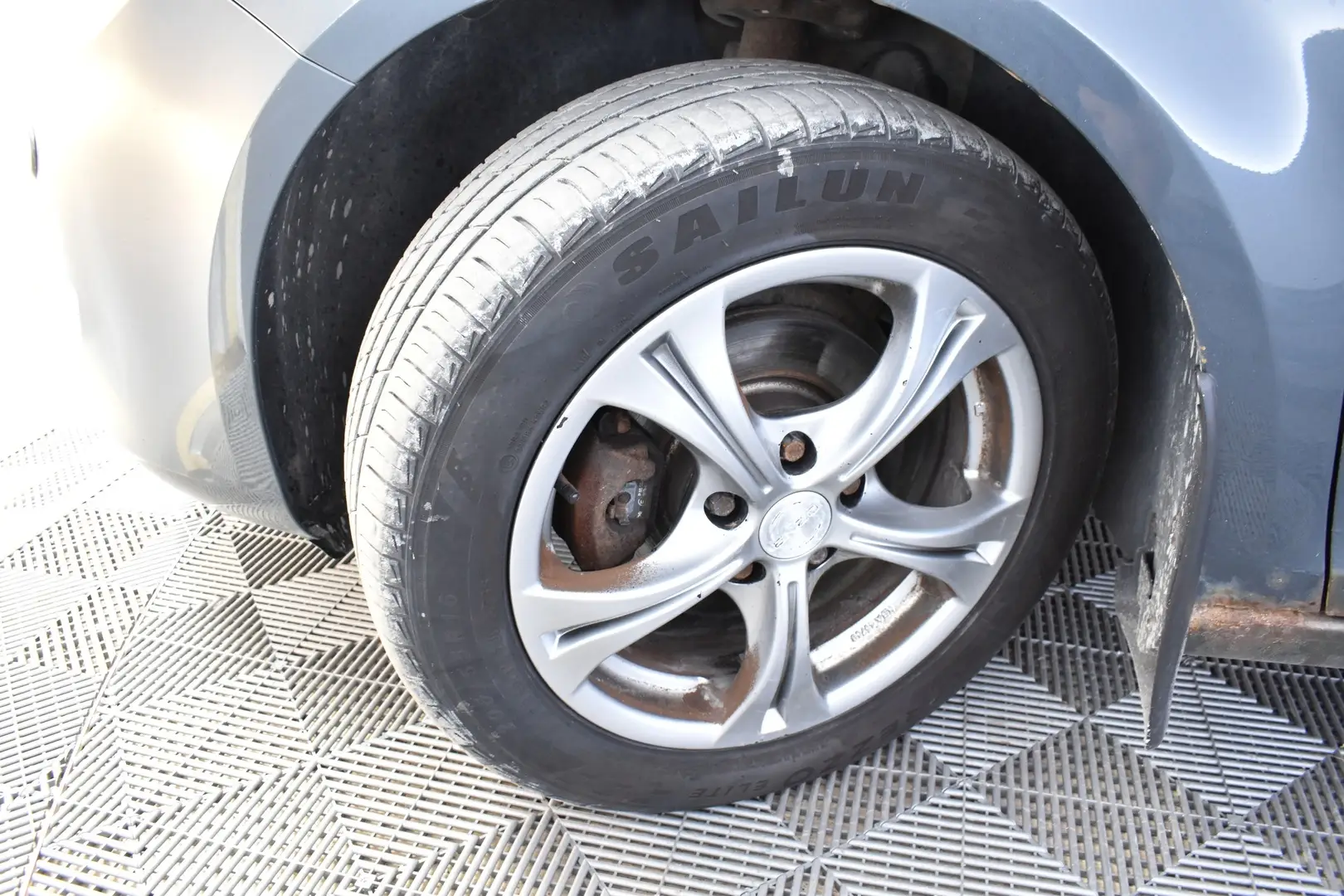Car Image - 2fNquKYeN5zCgdxiO6wDqq
