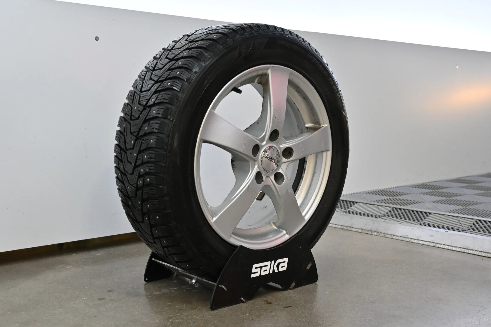 Car Image - 6q4IAFRIgtcmkoGoyGB1jY