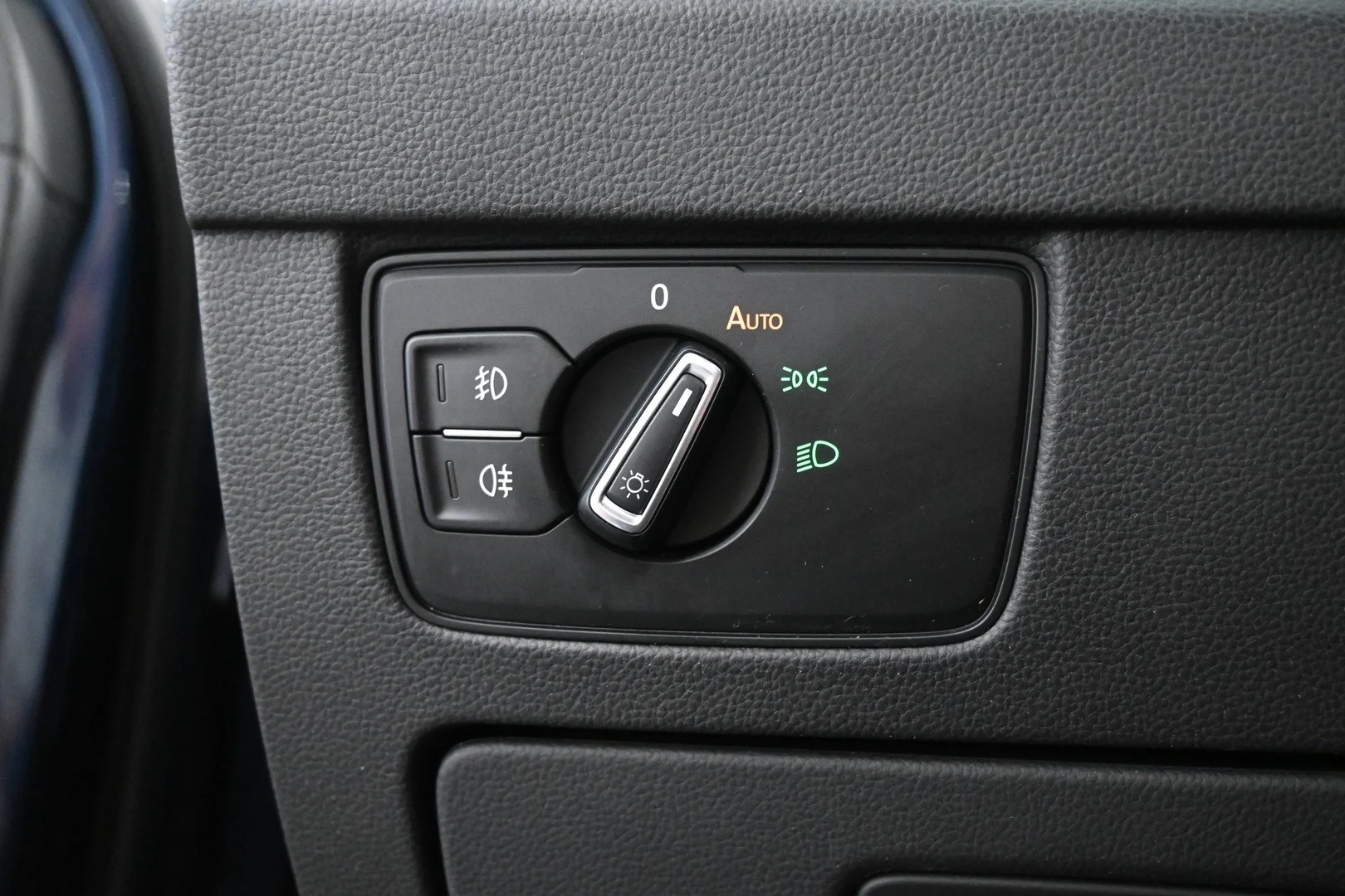 Car Image - 0nLHTrzqV1VfvZIhYKL4A