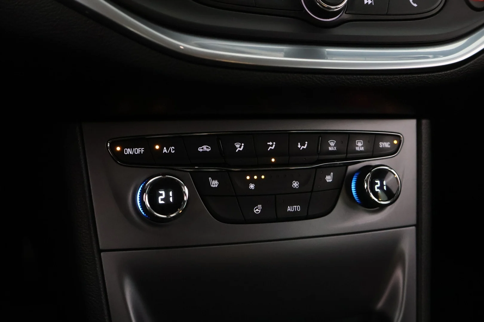 Car Image - 44WDqJX0Acq4Fl4XoEUSVr