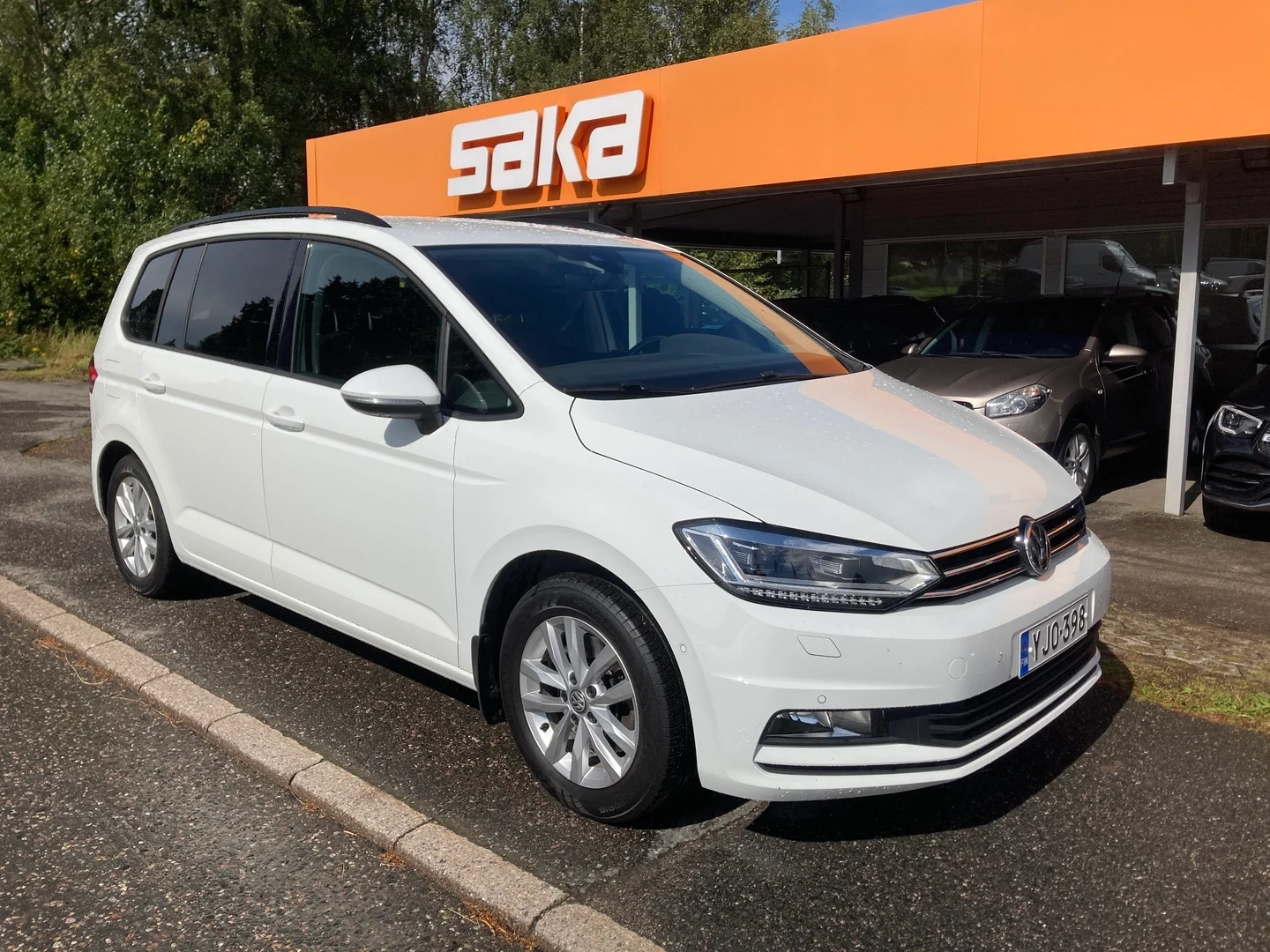Car Image - 26vAV10YtHdEjKOuxpceTL