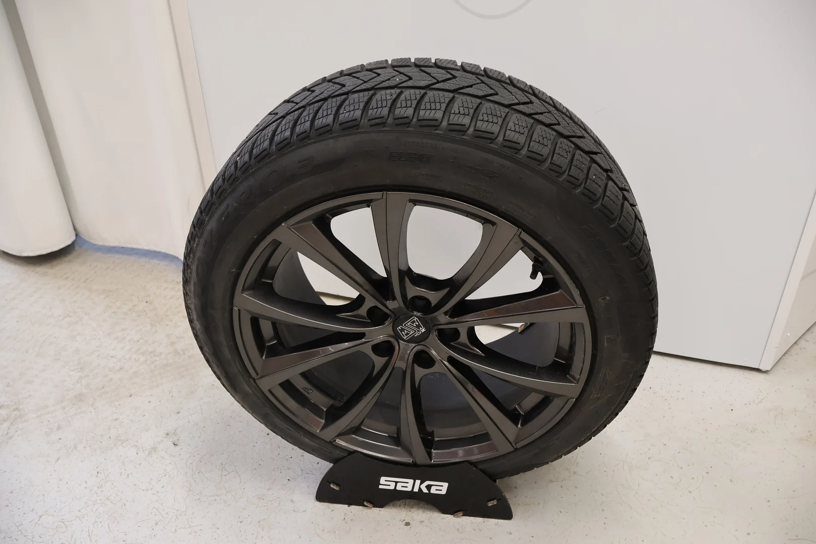 Car Image - 5zFlRhttbwTz7XB4IINVTG