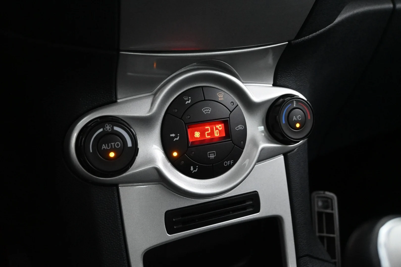 Car Image - 4gwBwSo1sfBnawLjAelLCc