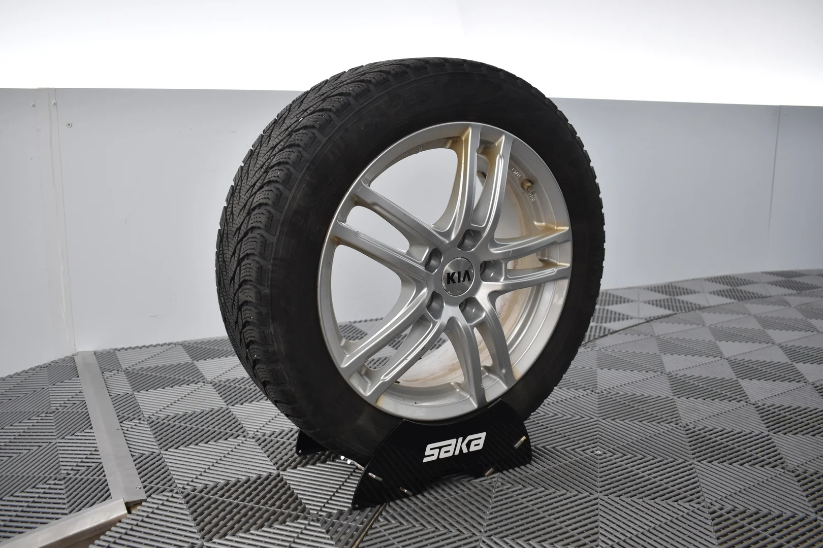 Car Image - RXkMcN43eHv9ebvTInWNL