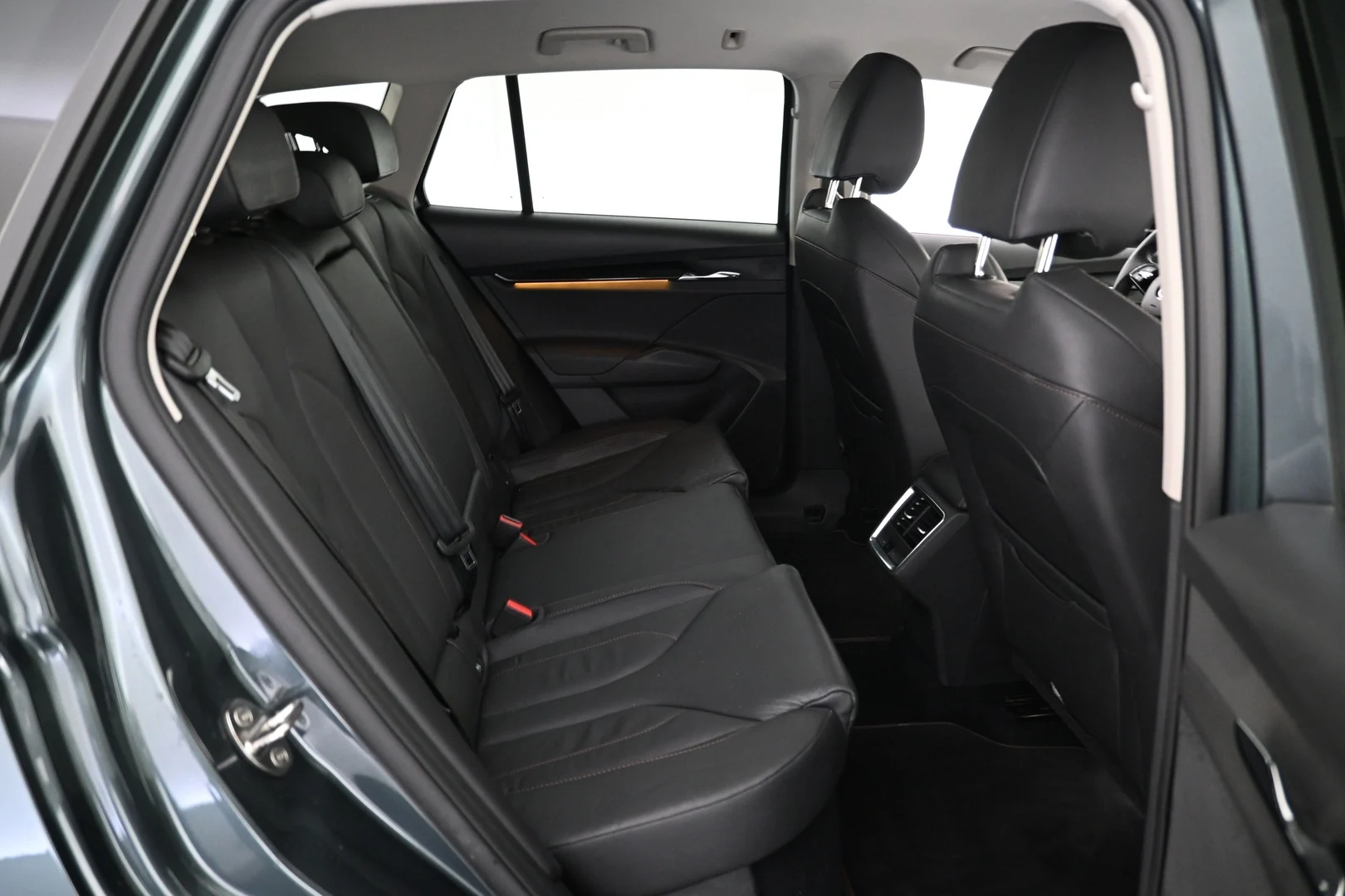 Car Image - 68rLukir25PA4ybhWfRV85