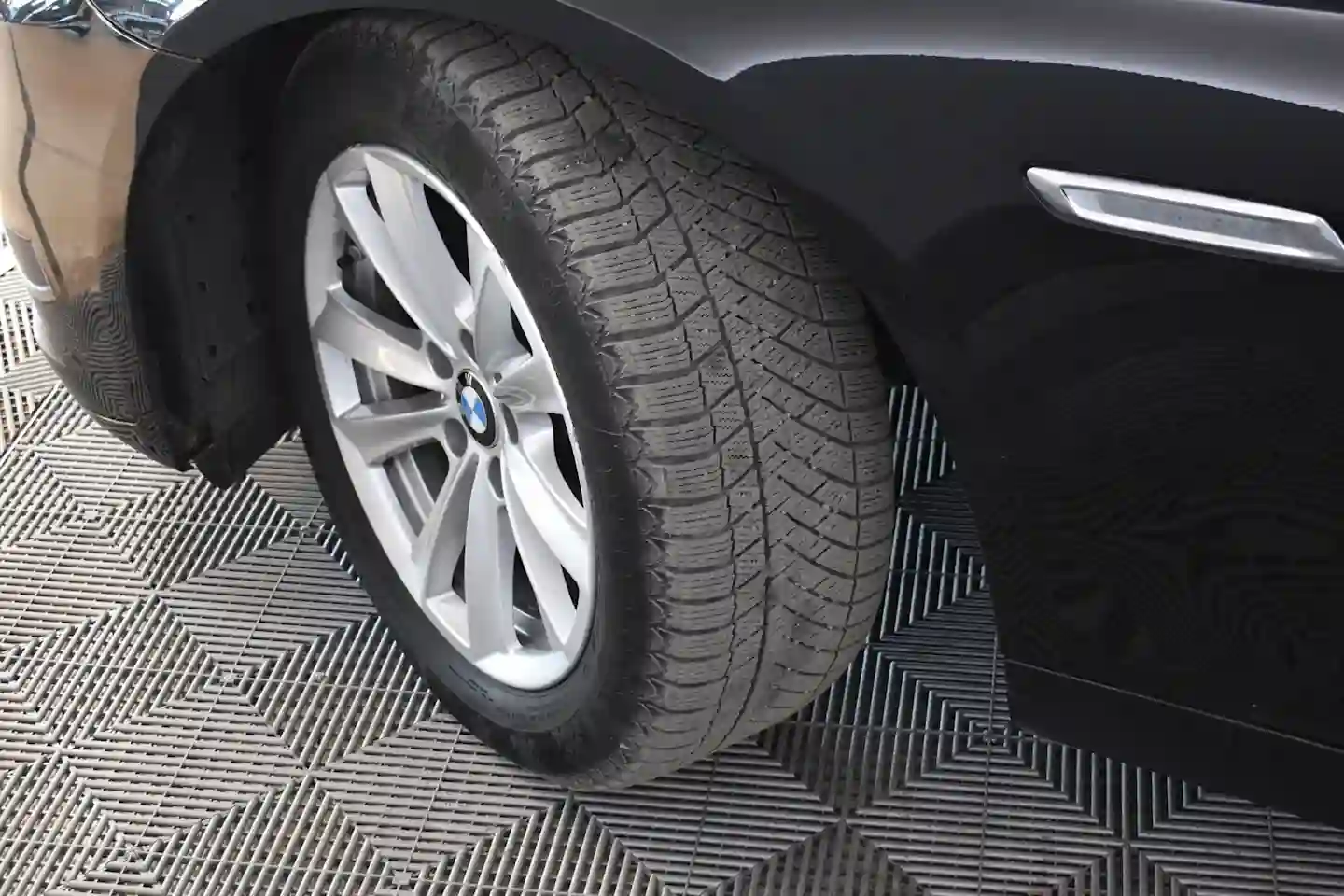 Car Image - 2CSWLuGJpfQDlxAVj6TGnY