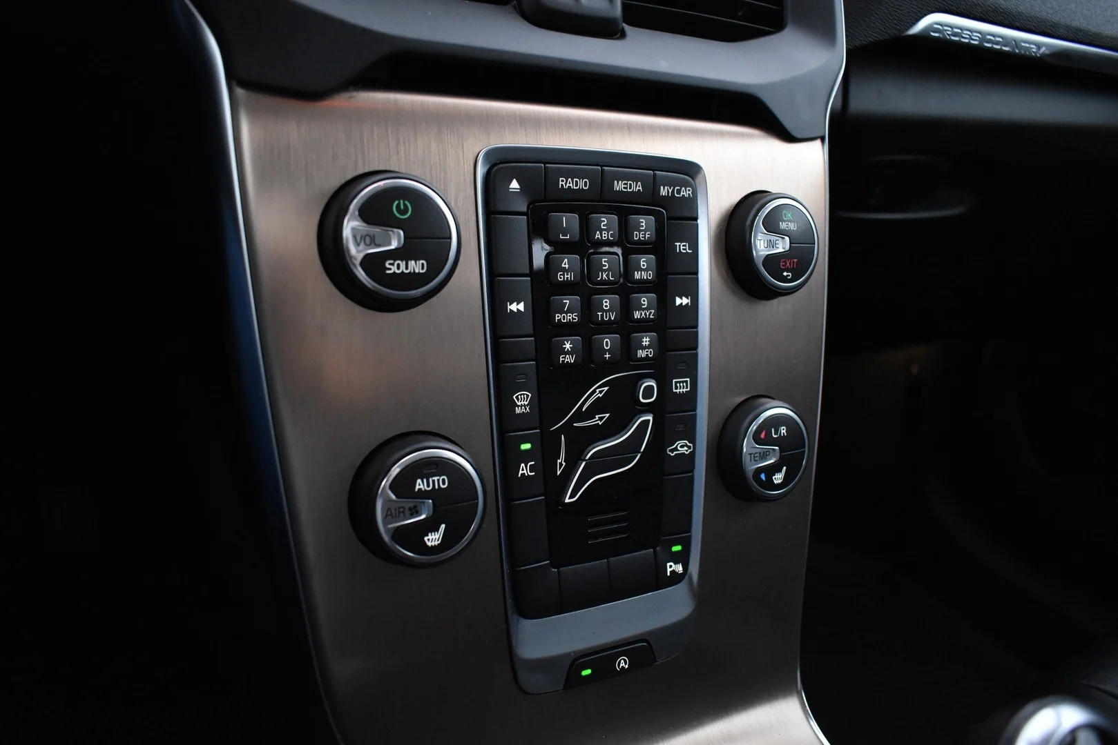 Car Image - cLFuiT1fYZs2dqsgCaLNG