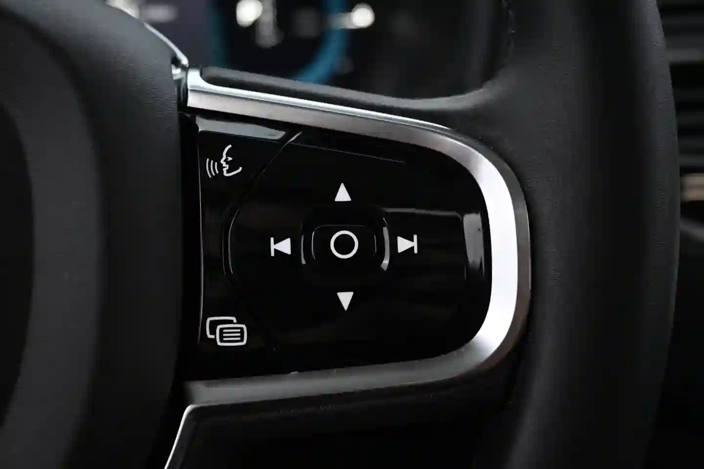 Car Image - 7h8SUBjdtpQz7vkv2F3MgF