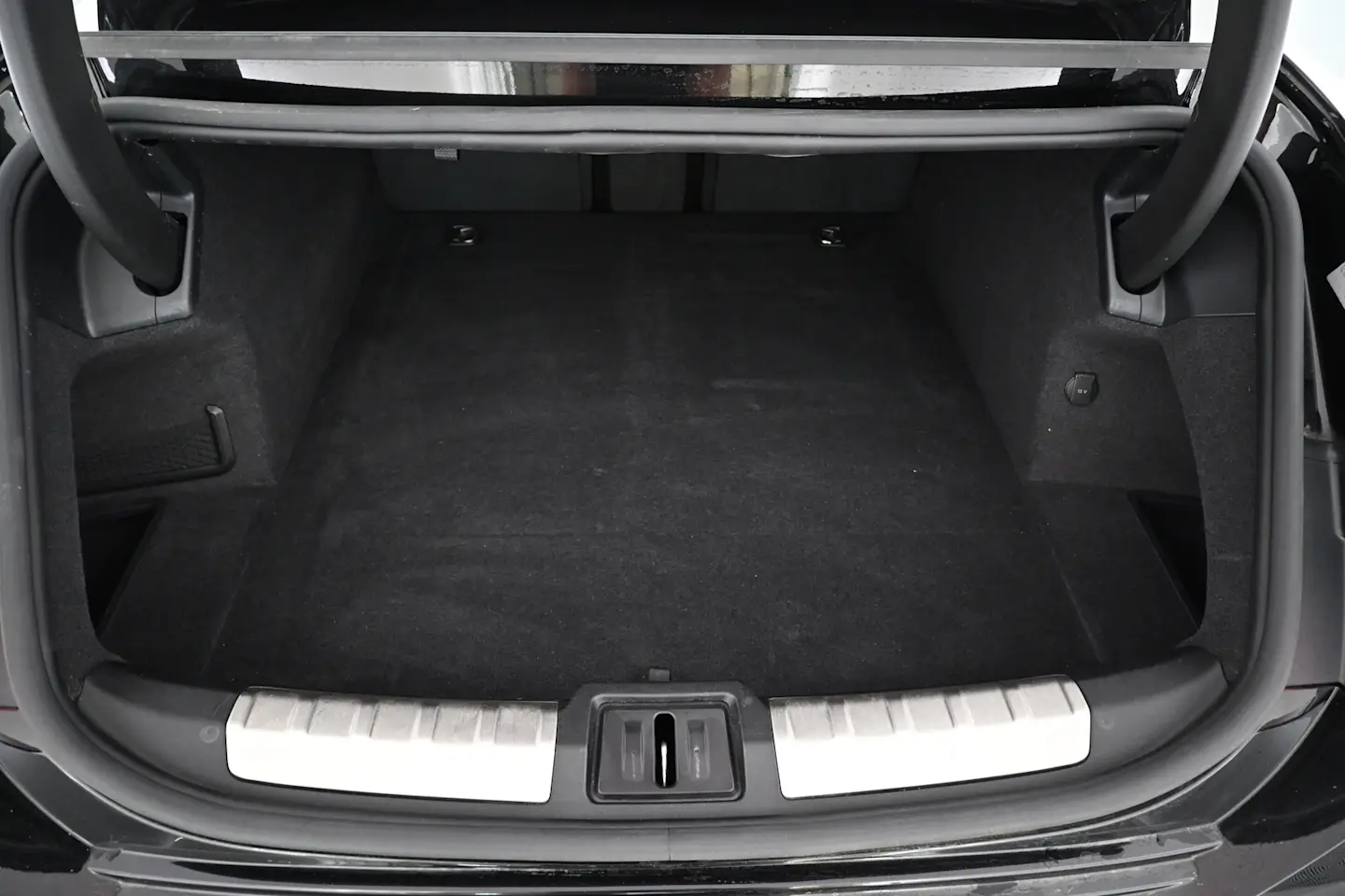Car Image - 1BzKyQcAr1FmMDbbFrQy1z