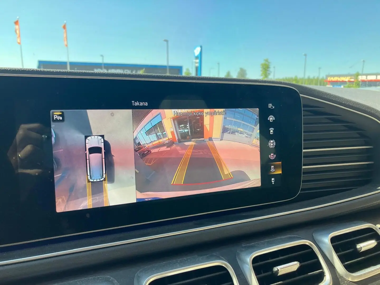 Car Image - 2Ii9moRLNbPzv5dqIkkX6B