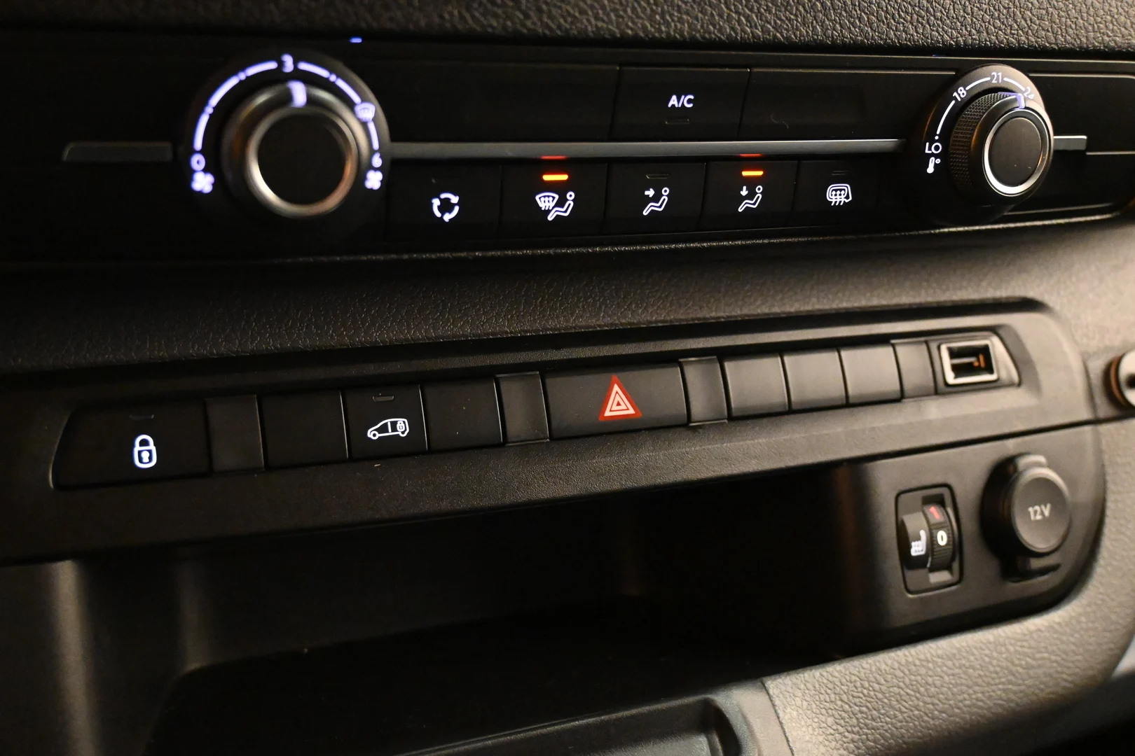Car Image - KYOcqrKq0fqNc4D2SkkUB