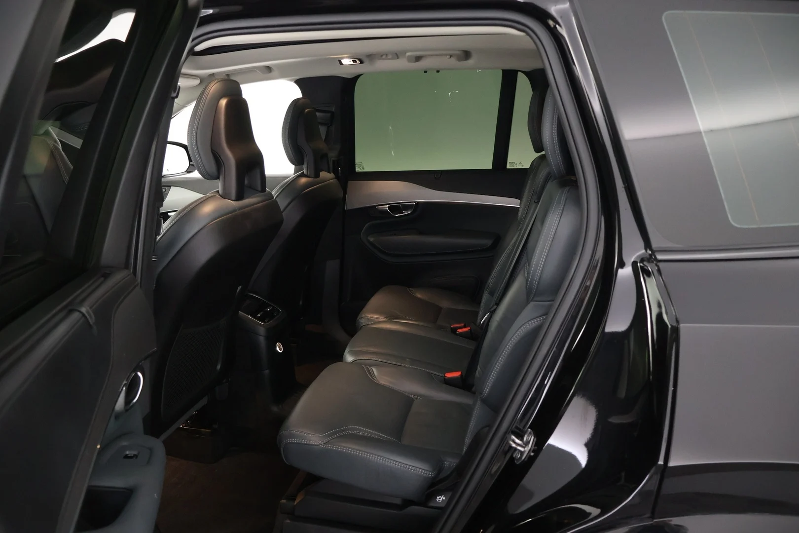 Car Image - 17F104c5OW4TVgTWJv2GGp