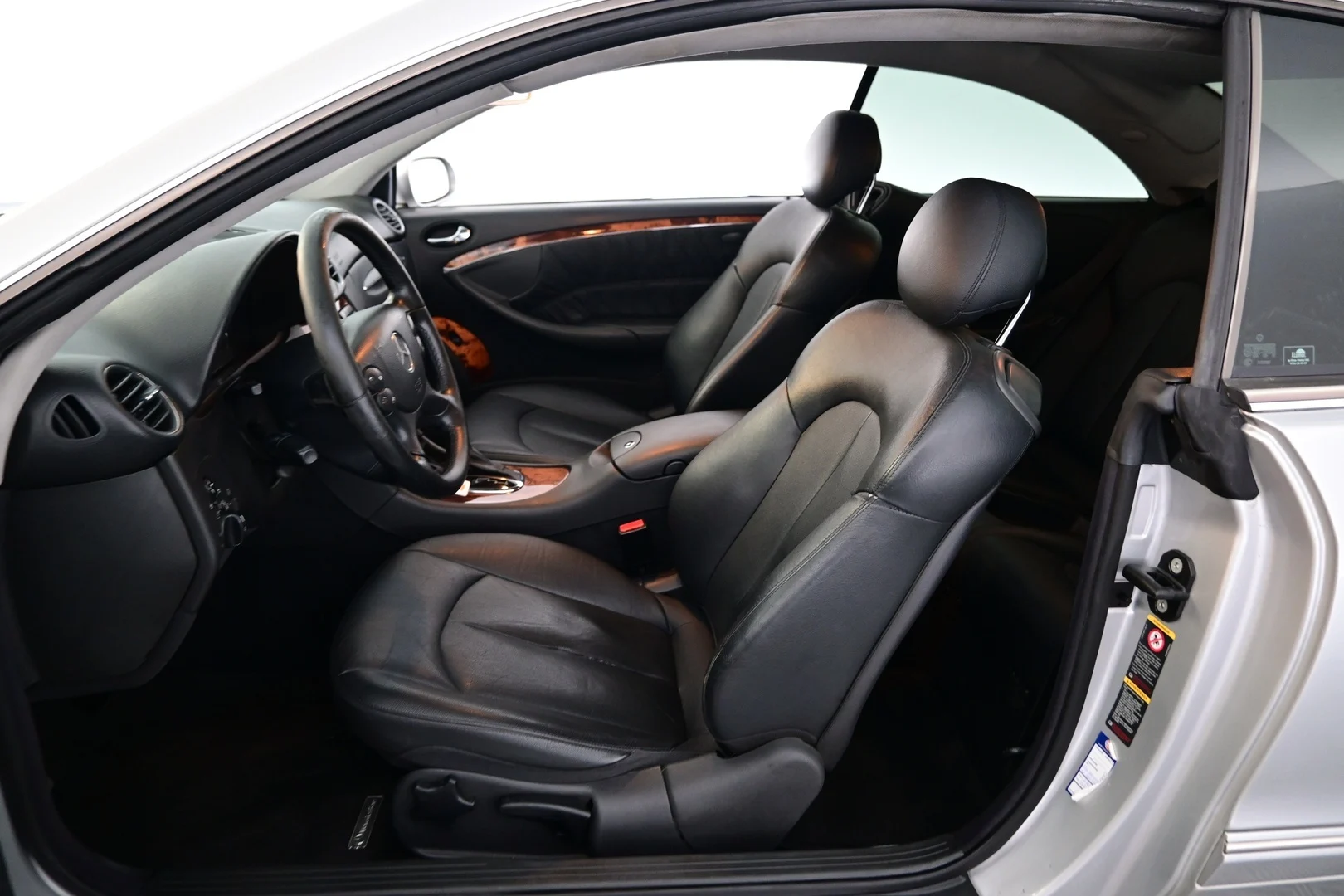 Car Image - 23r0F7Jex2juHkGOGIsB18