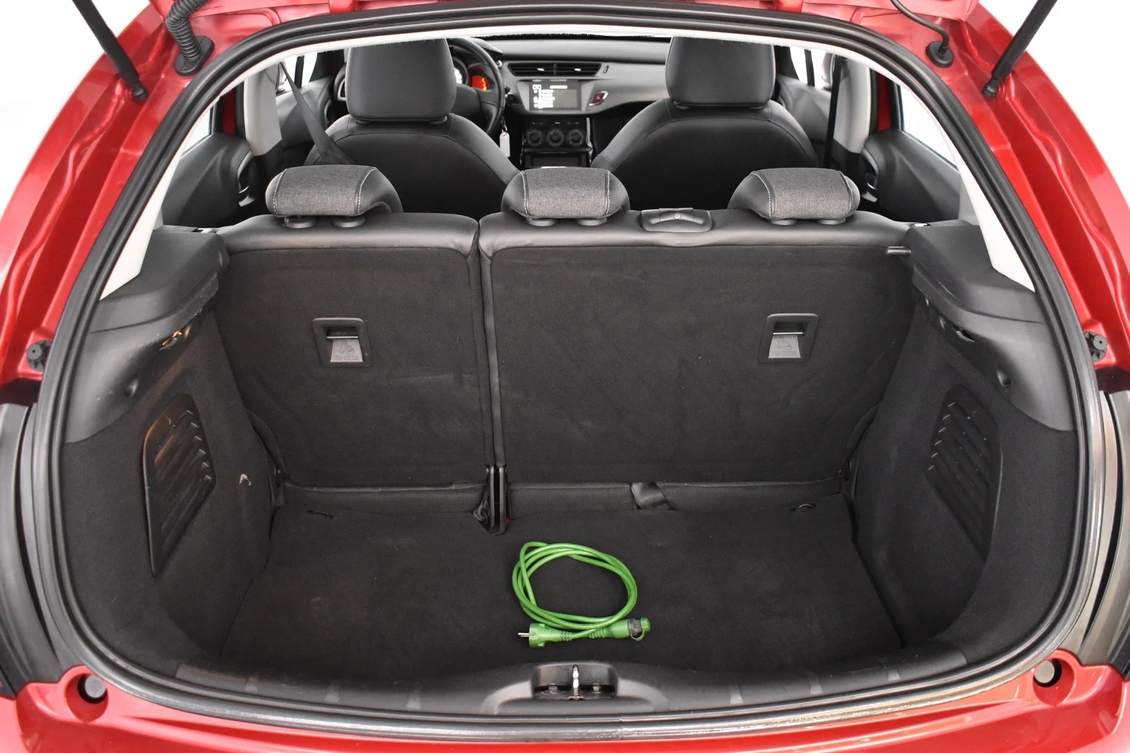 Car Image - 7wF0M4WFVM83BIVO219Uye