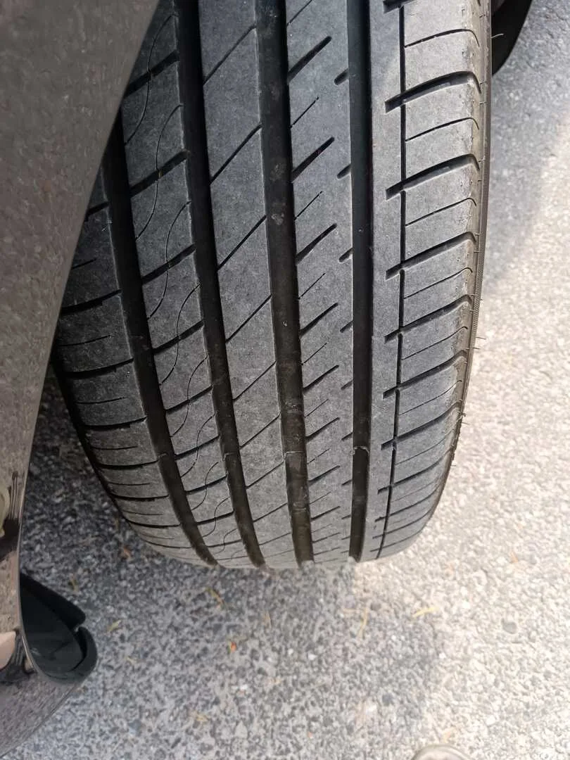 Car Image - 4qf8EgRTNbl2lTwTcrYU6Z
