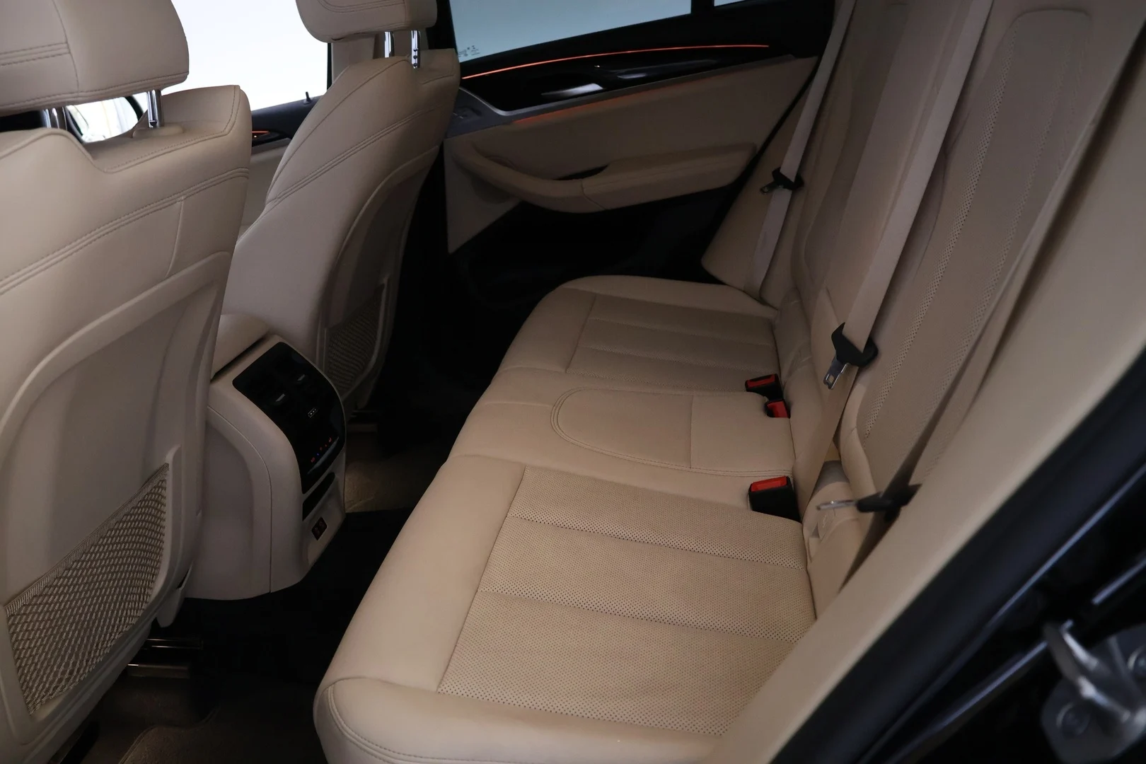 Car Image - VJ1n2UmIDqIPLtmAGFjMp