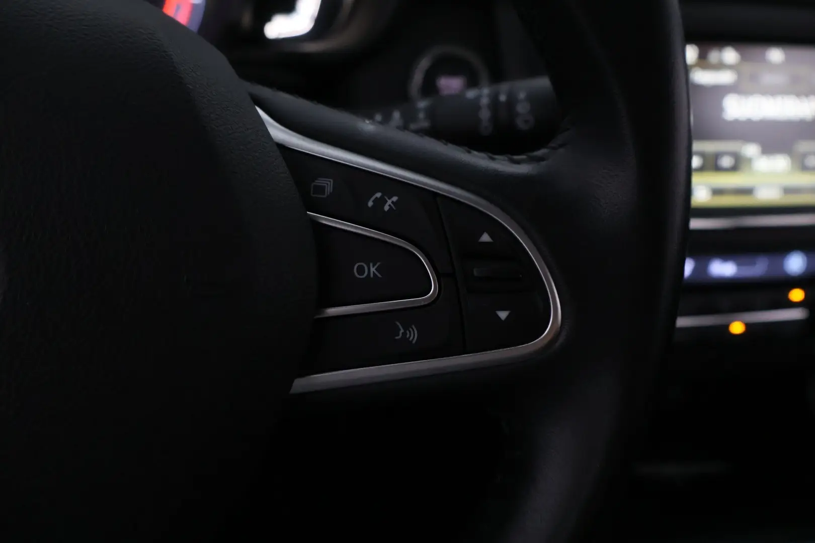 Car Image - 6WdENnbWxJSa7XJcKftcBg