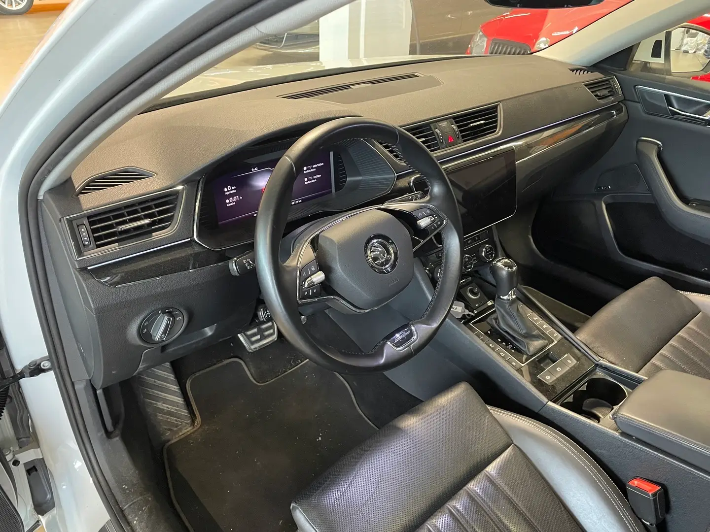 Car Image - yfTDe0N9uUXBWjnXvhpyj