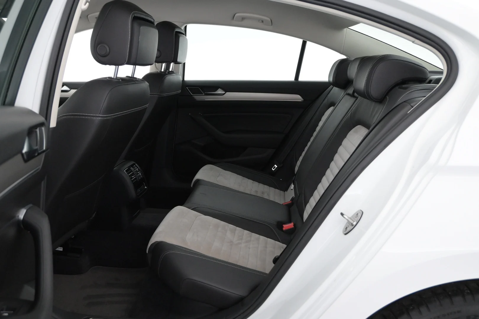 Car Image - xva9xshZ96RI7noL3DupA