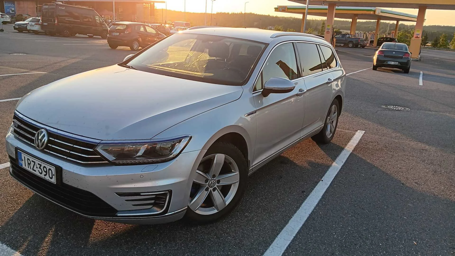 Car Image - 6O8Dr9Bw4HetnkkyFI3BwB