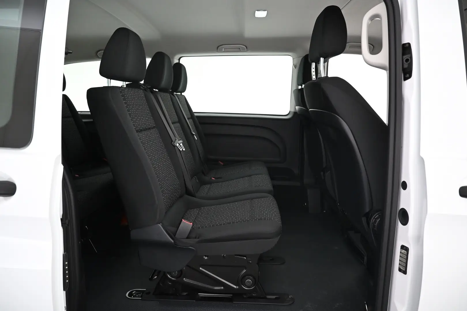 Car Image - 43i0VnkIXdHaSrc7SyA2Jv