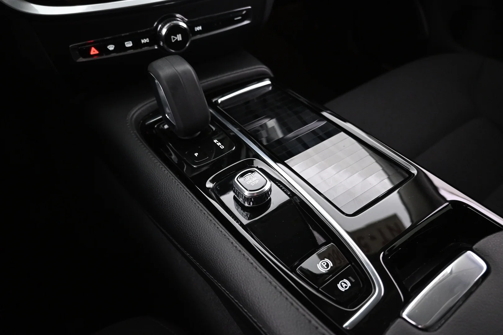 Car Image - m8FP2dlCxtd7yhR4sJrsd