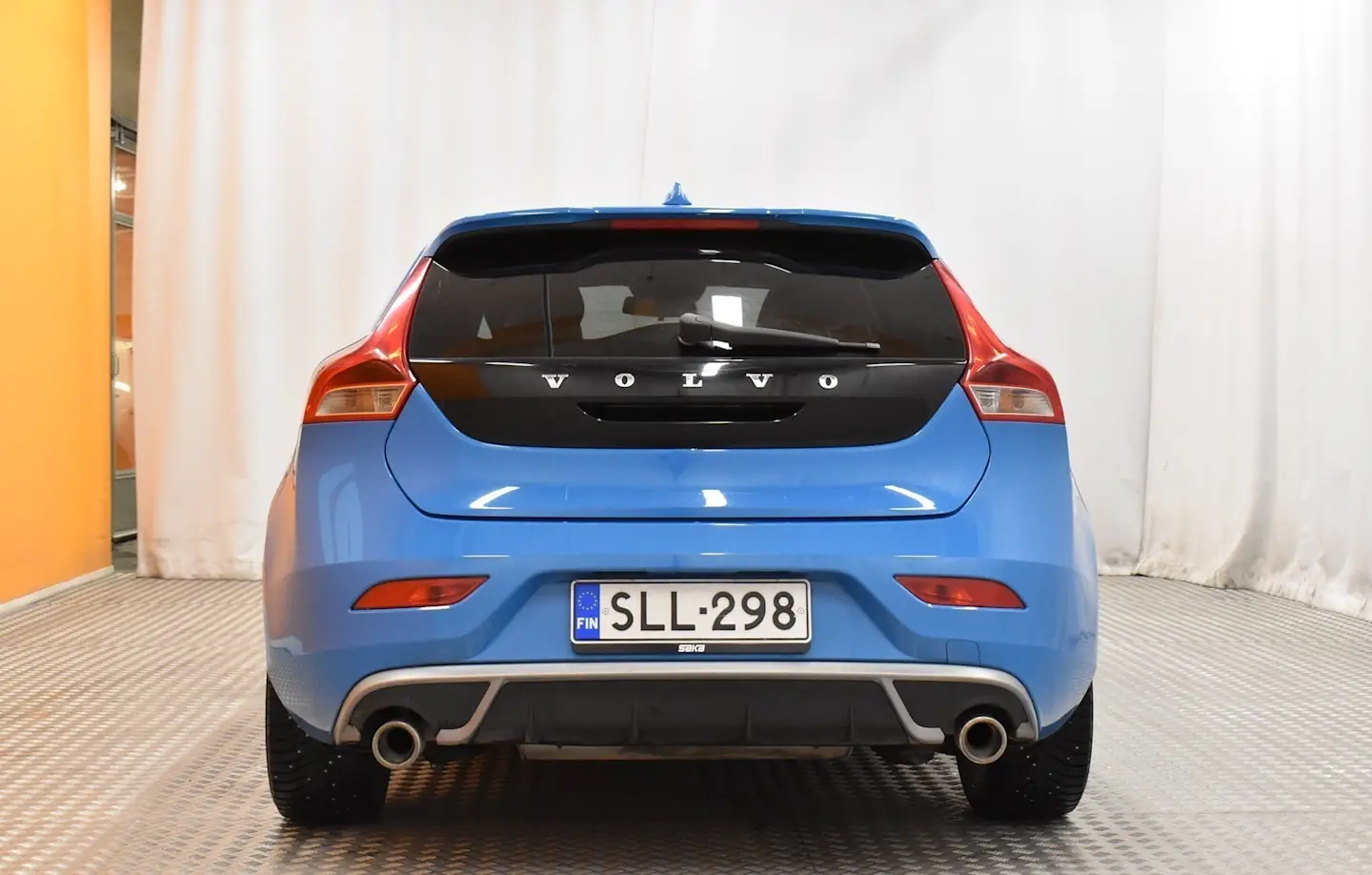 Car Image - cry0XoROoT7OsgQas8mGt