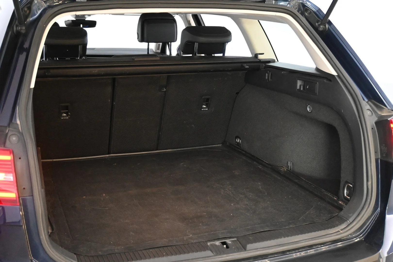 Car Image - 20jC8HIWpMq3UjsmuJ3lGT