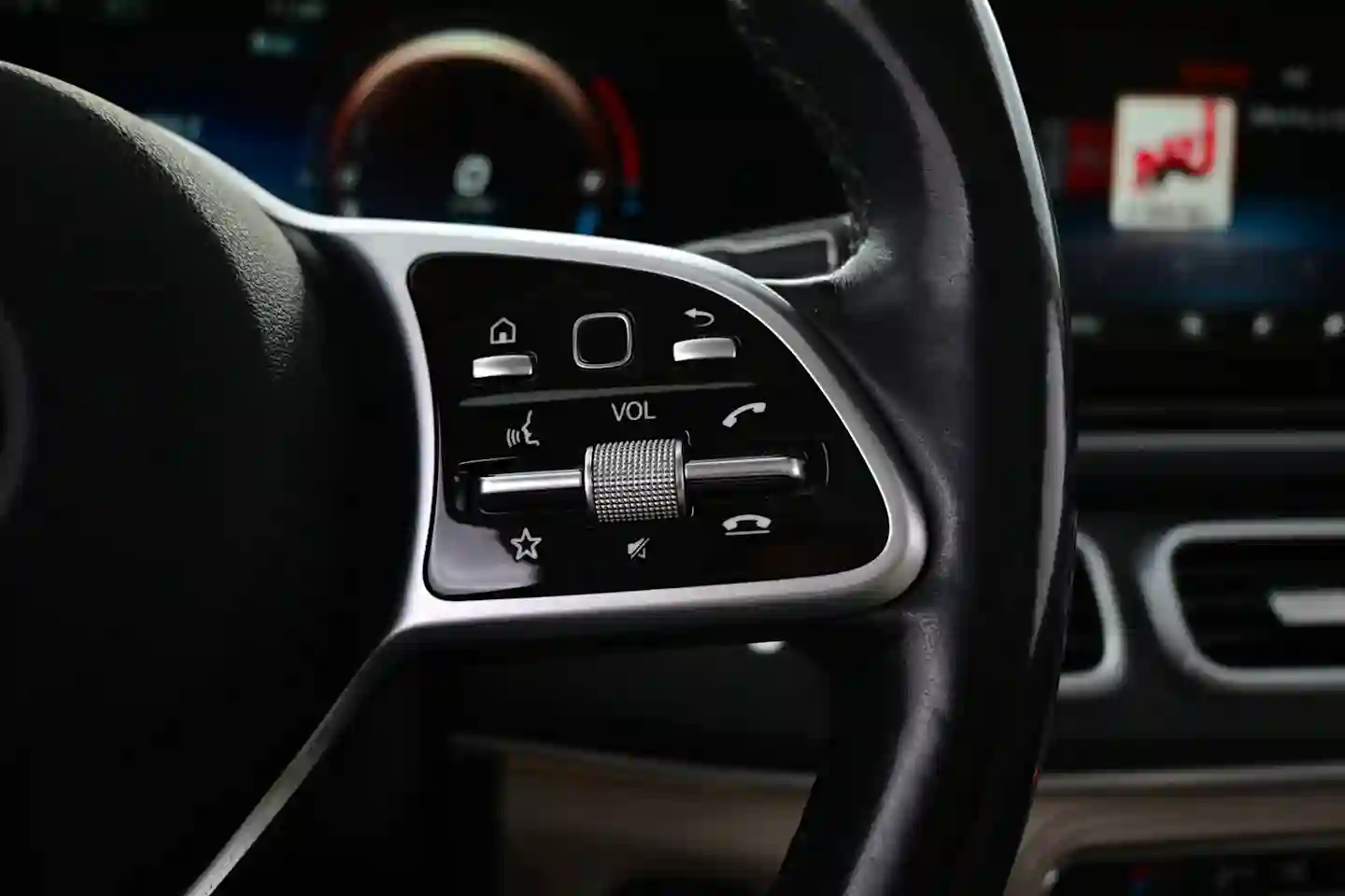 Car Image - 5D7Zs0TbMogOrFrRv7hhOr