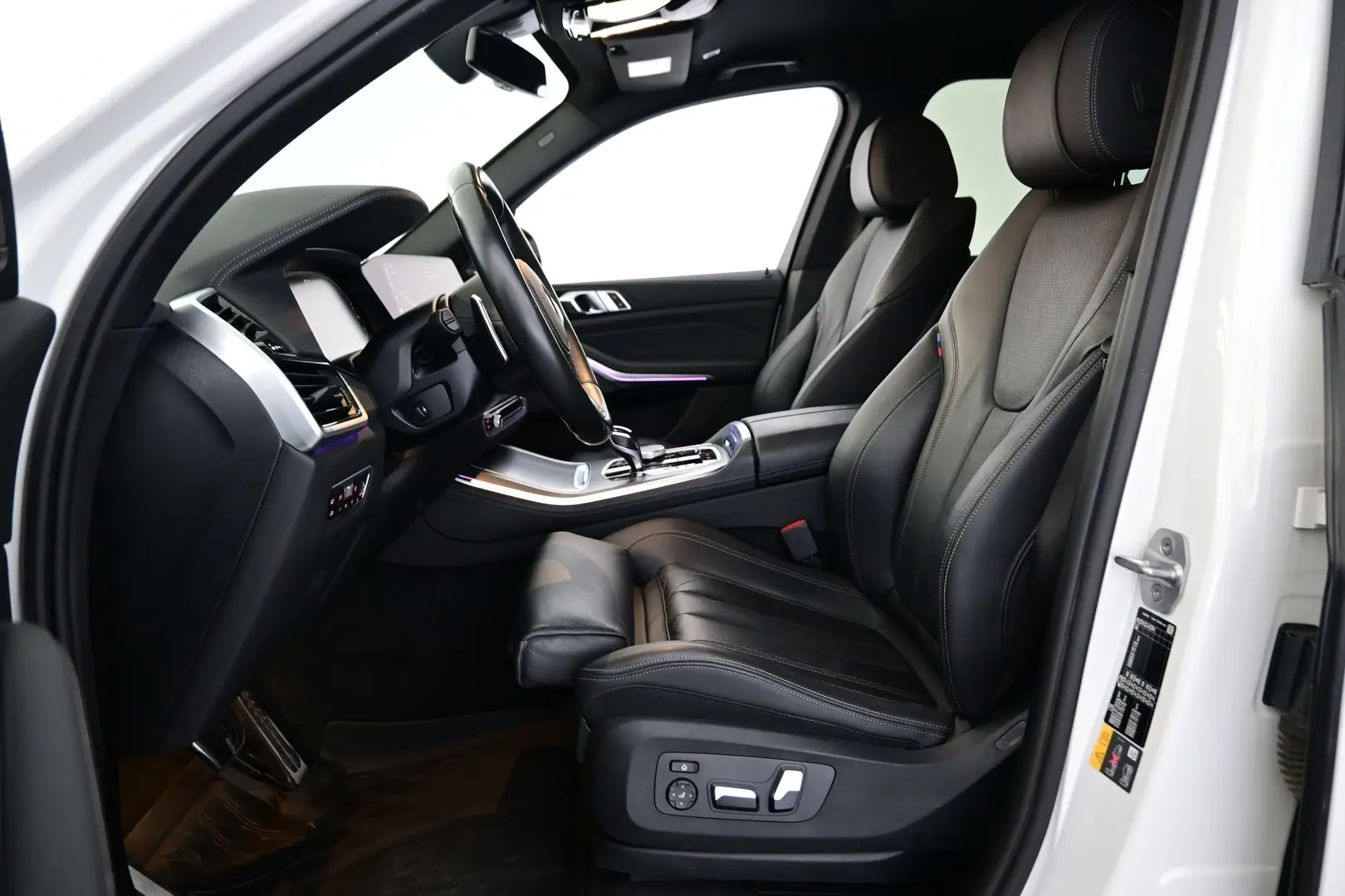 Car Image - HOMrbvUO5qV8kCXcWz31e