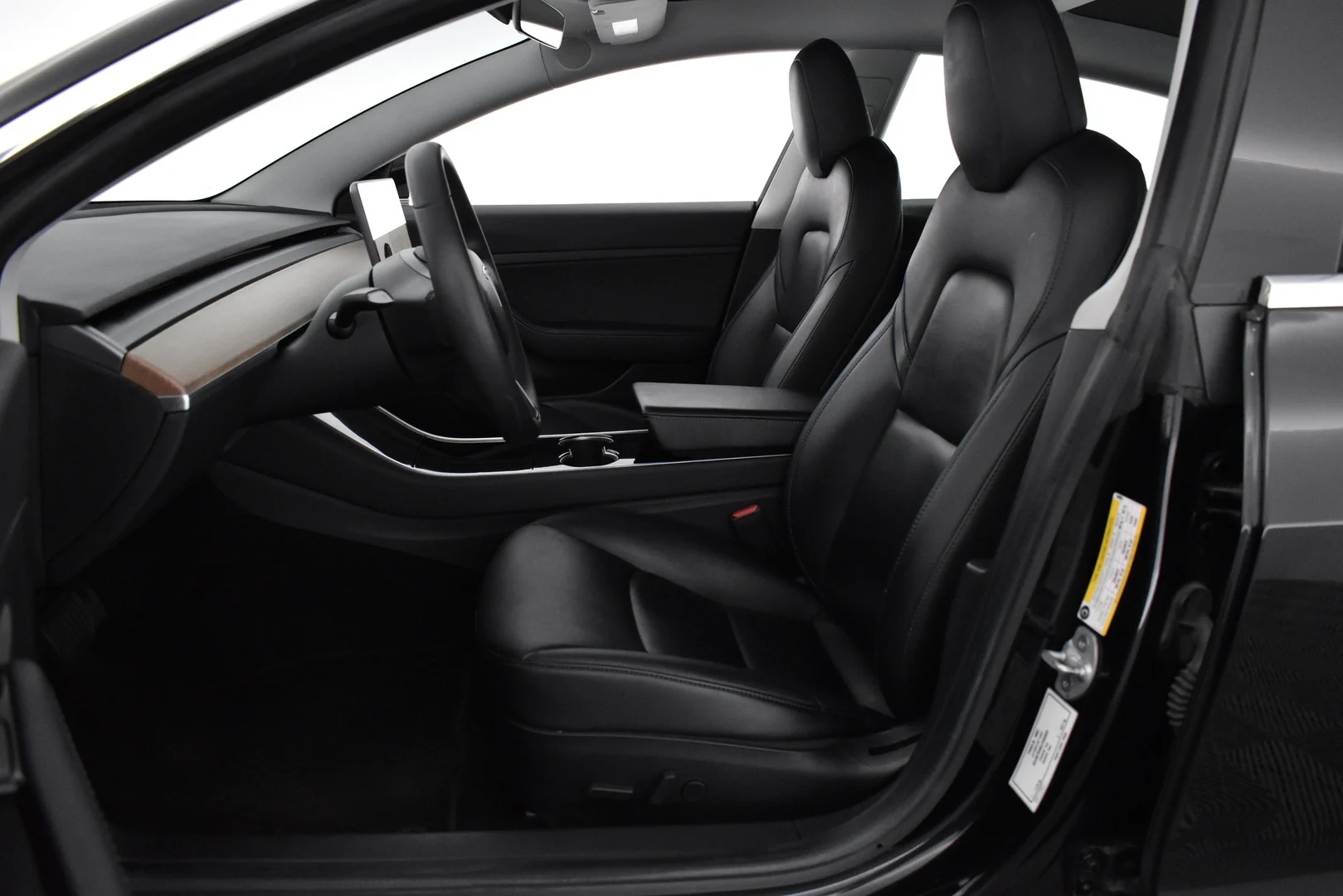 Car Image - 3roKmimTmOTxrwjXNScHJk