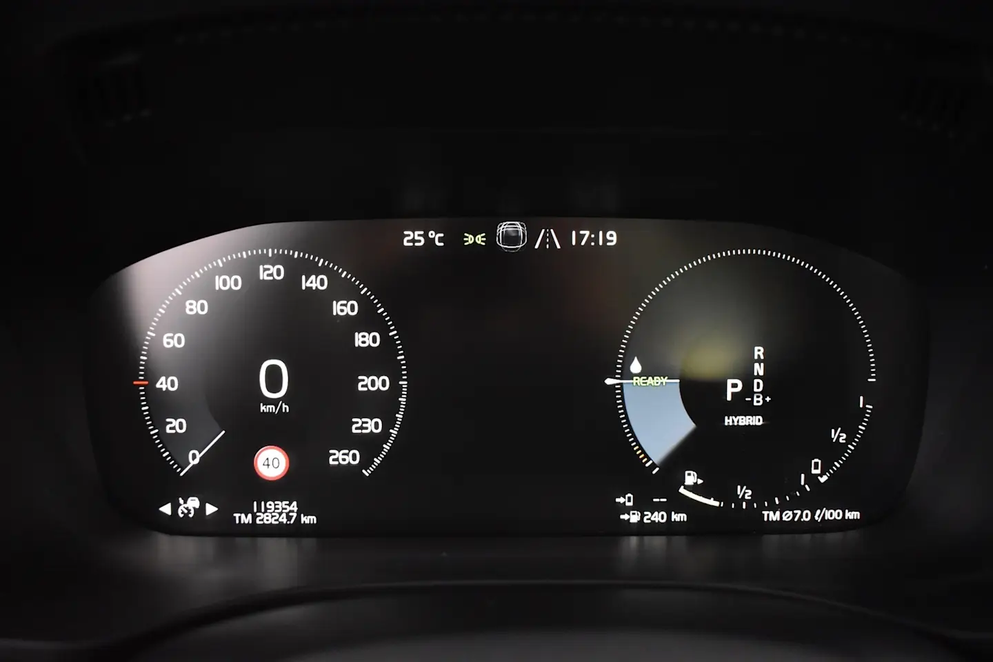 Car Image - 3P1RCyyC8KUG34oB8MzfAJ