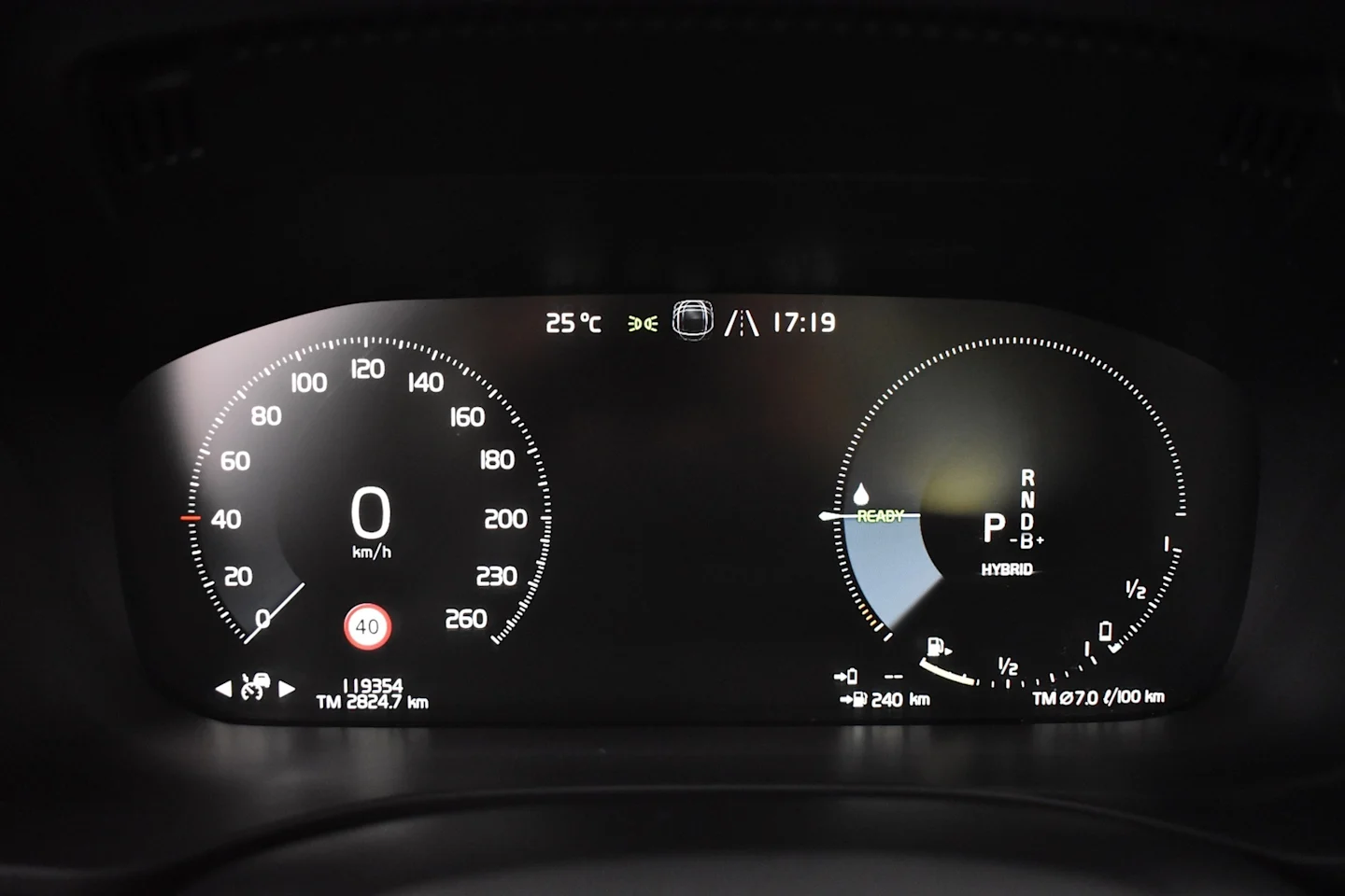 Car Image - 3P1RCyyC8KUG34oB8MzfAJ