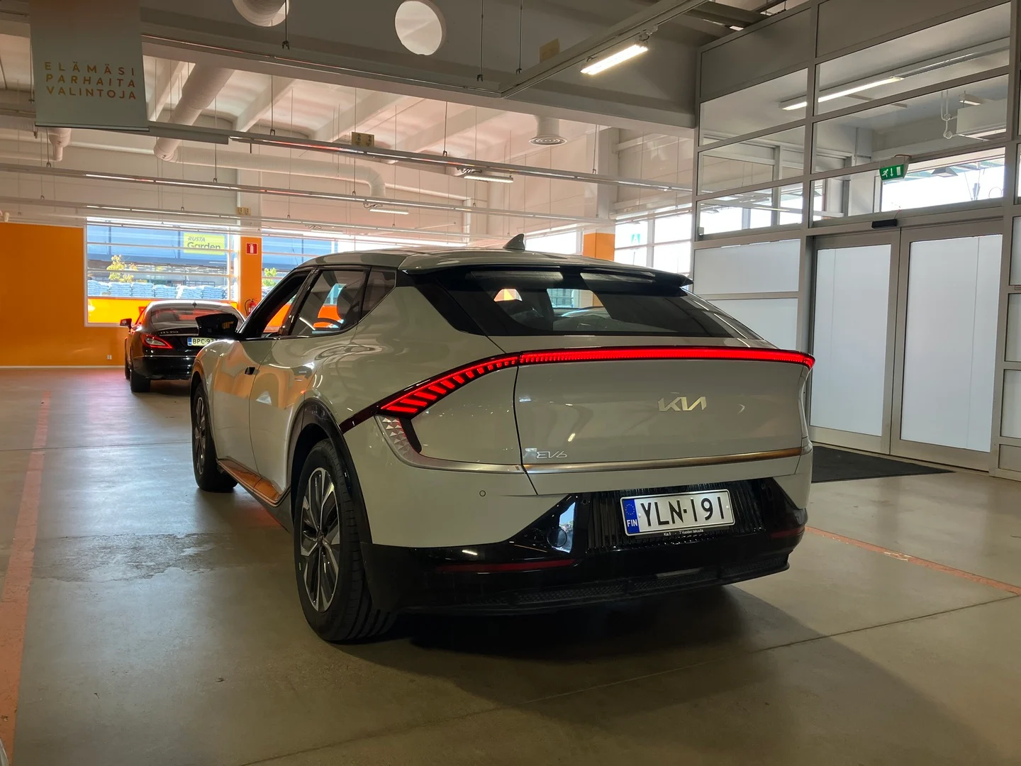 Car Image - 4q4lVleHhm9e7UNQAEmQlr