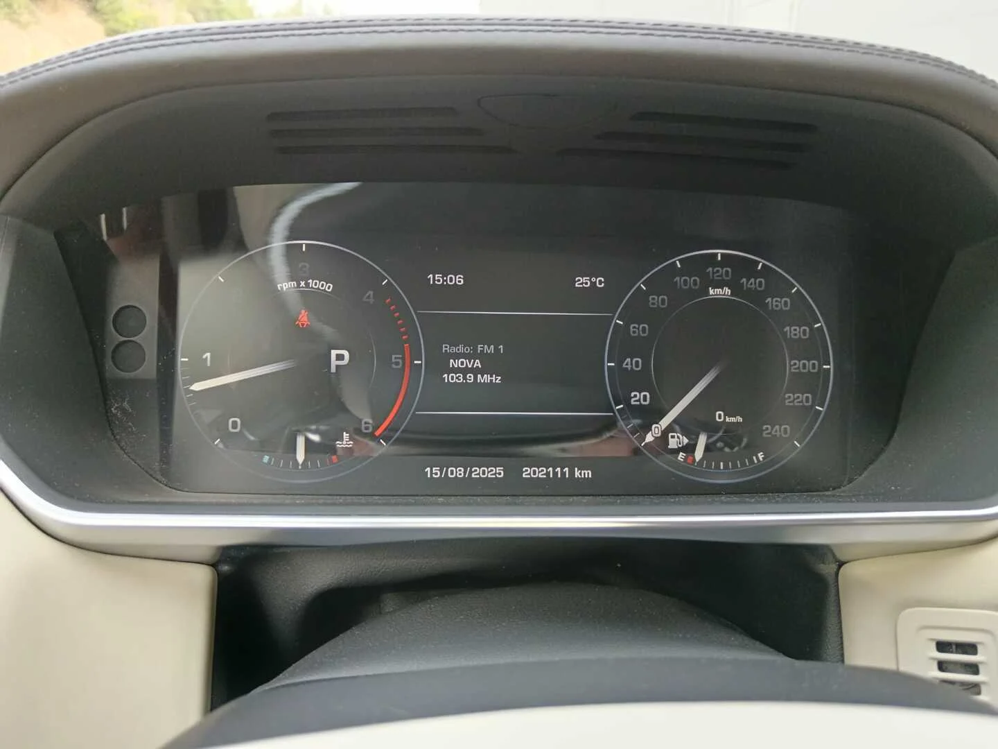 Car Image - 4qf8EgRTNbl2lTwTcrYU6Z